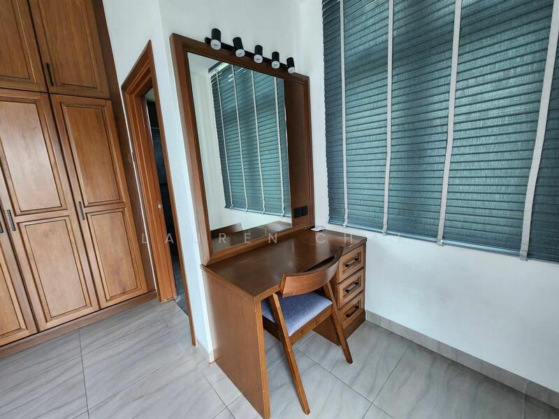 Untuk Disewa - Country Residency