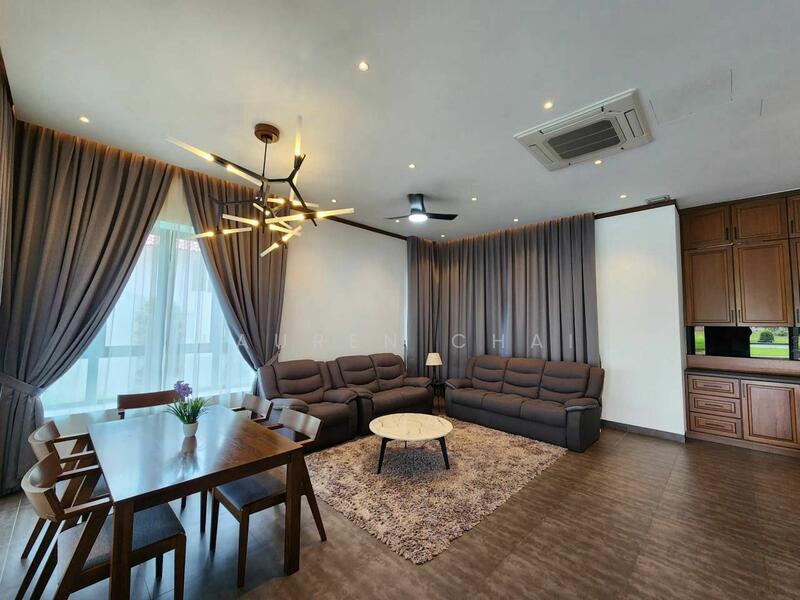 Untuk Disewa - Country Residency