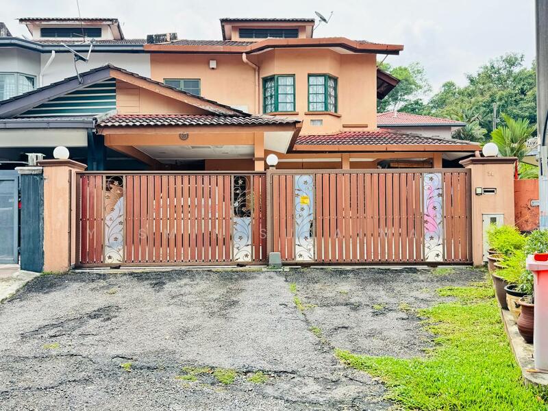 For Sale - END LOT Double Storey Terrace Kota Damansara
