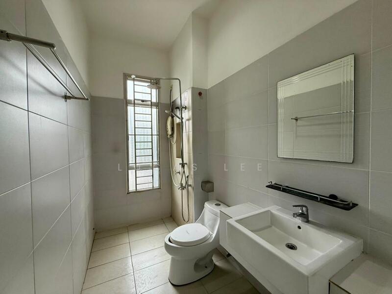 Untuk Dijual - Double Storey Corner Lot Sierra Perdanas