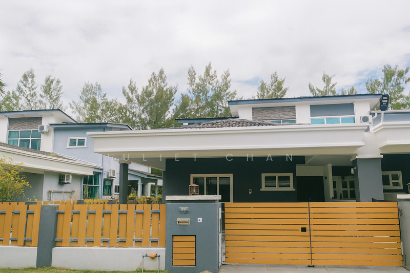 For Sale - 2 Storeys Semi Detached, Marina Island