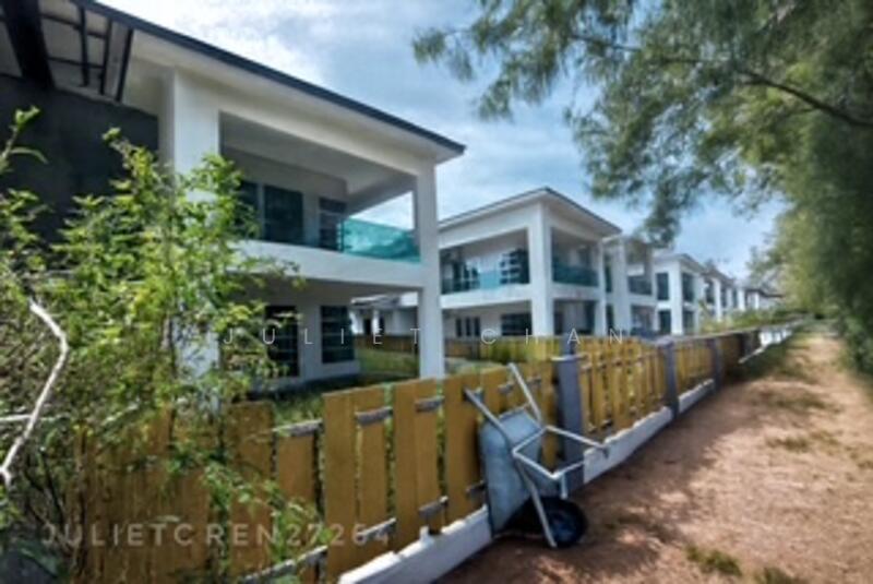 For Sale - 2 Storeys Semi Detached, Marina Island