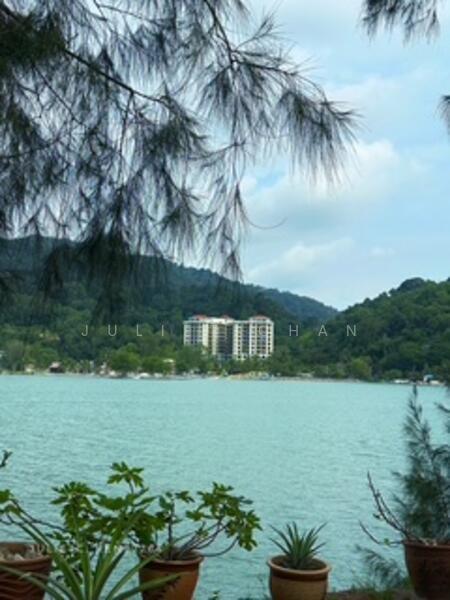 For Sale - 2 Storeys Semi Detached, Marina Island