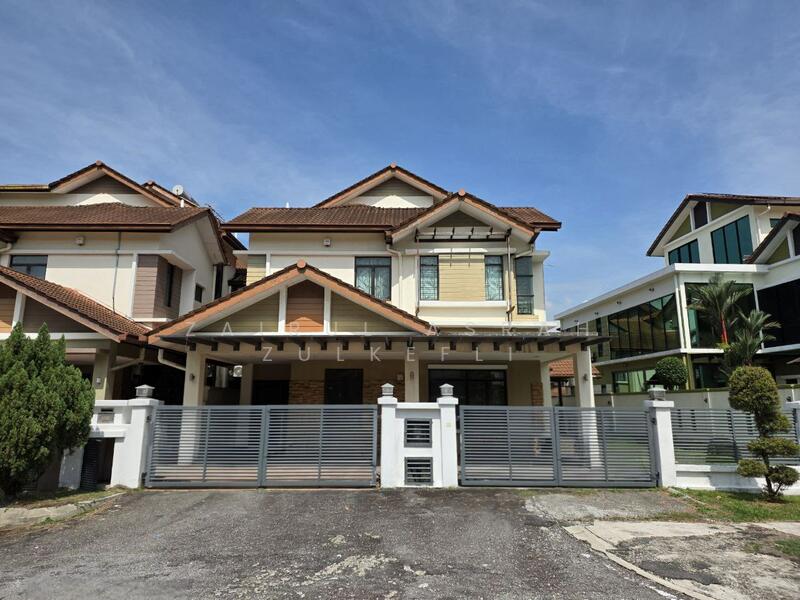 For Sale - Bangi RENOVATED 2.5 Storey Semi D Puncak Bangi Bandar Baru Bangi