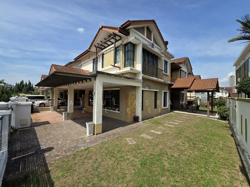 For Sale - Bangi RENOVATED 2.5 Storey Semi D Puncak Bangi Bandar Baru Bangi
