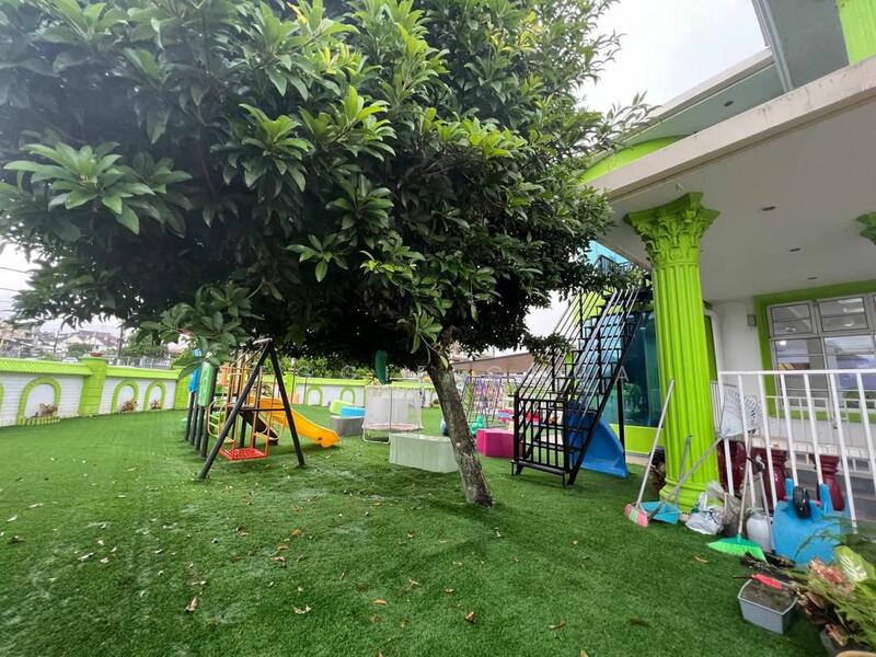 For Sale - Ros Merah