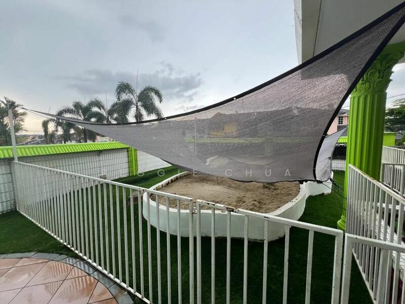 For Sale - Ros Merah