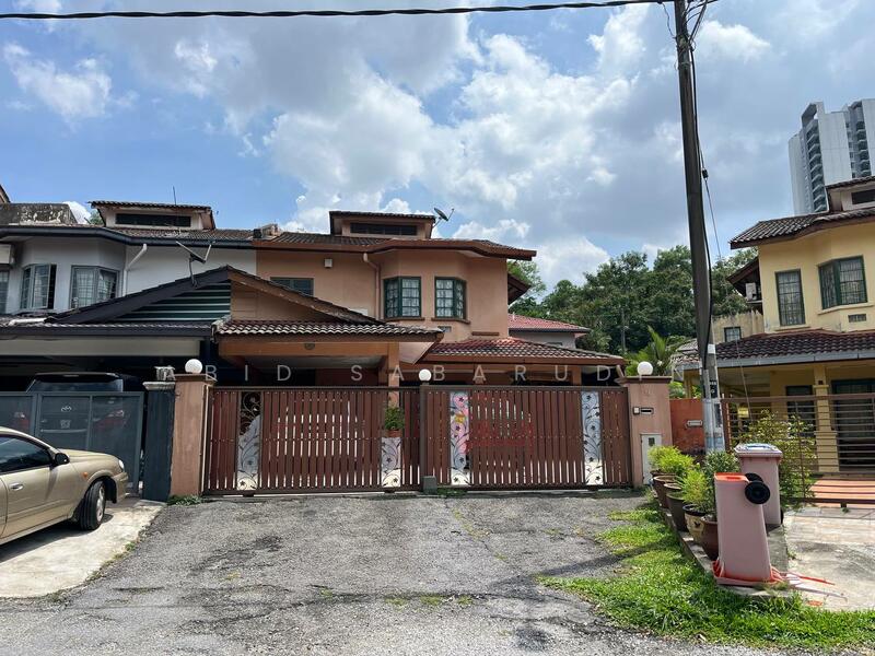 For Sale - Renovated 2 Storey End Lot Terrace @ Rimba Riang, Kota Damansara