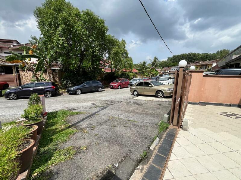 For Sale - Renovated 2 Storey End Lot Terrace @ Rimba Riang, Kota Damansara