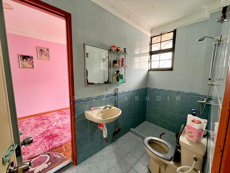 For Sale - Renovated 2 Storey End Lot Terrace @ Rimba Riang, Kota Damansara