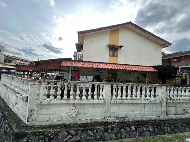 For Sale - Extended 2 Storey Corner Lot Terrace @ Taman Cempaka, Ampang