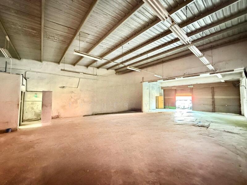 For Rent - Terrace Corner Factory at Taman Perindustrian Juru