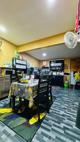 Rumah Teres 1 Tingkat untuk Dijual di Desa Rhu (Sikamat) - Azrul Othman - Dining Room - PropertyGuru.com.my