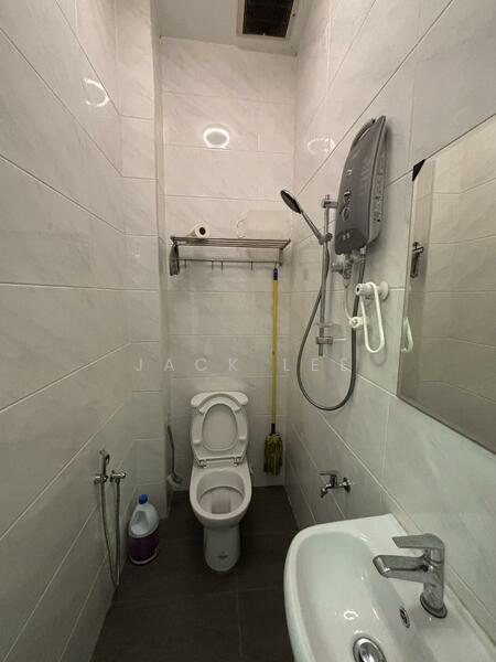 For Sale - Taman Molek 1.5 Storey Terrace Renovated For Sale