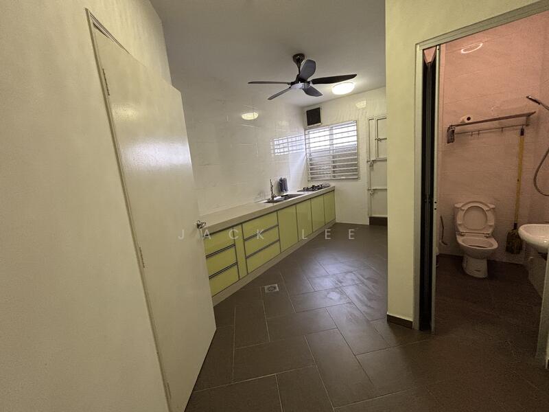 For Sale - Taman Molek 1.5 Storey Terrace Renovated For Sale