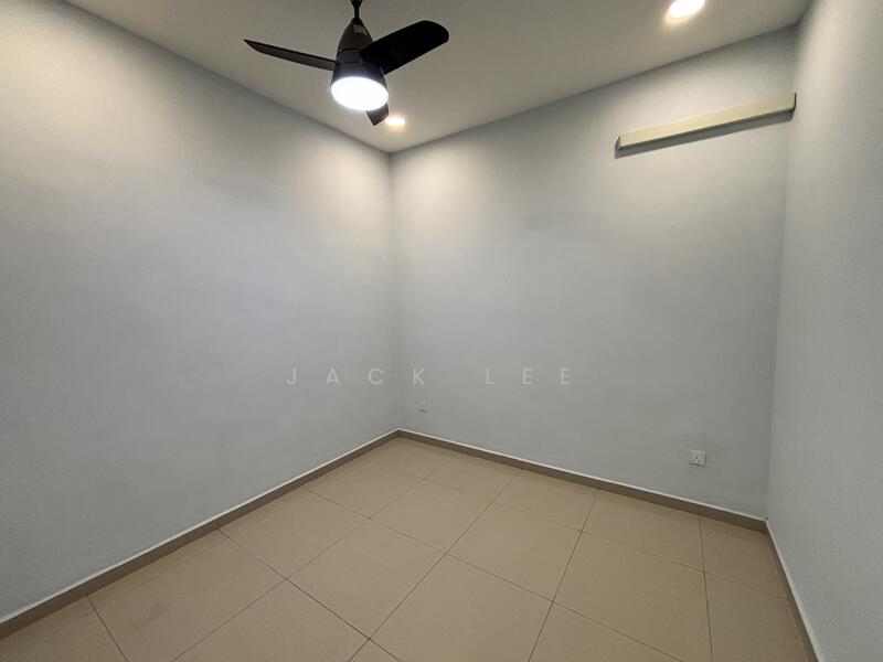 For Sale - Taman Molek 1.5 Storey Terrace Renovated For Sale