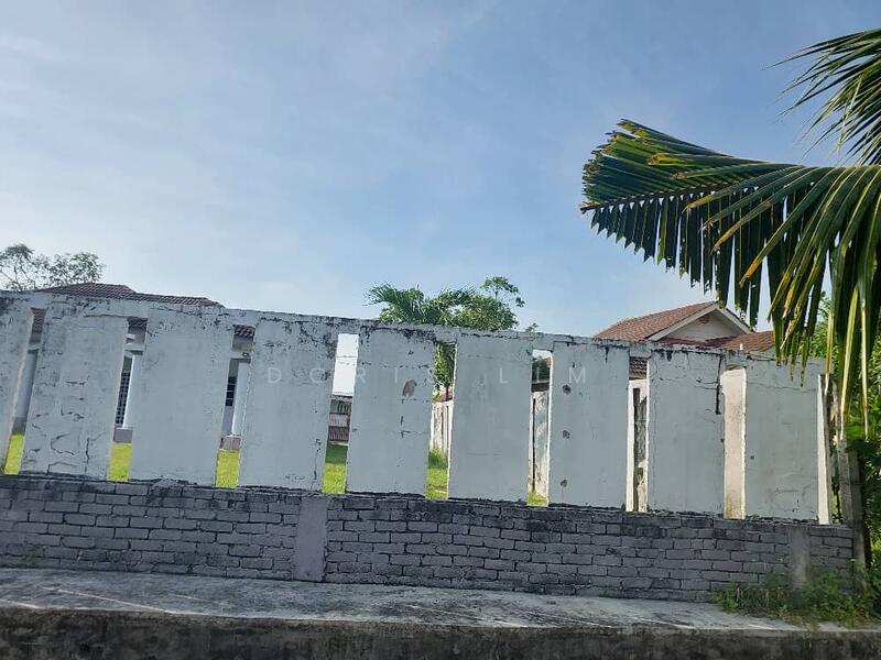 Untuk Dijual - Pantai Sepang Putra