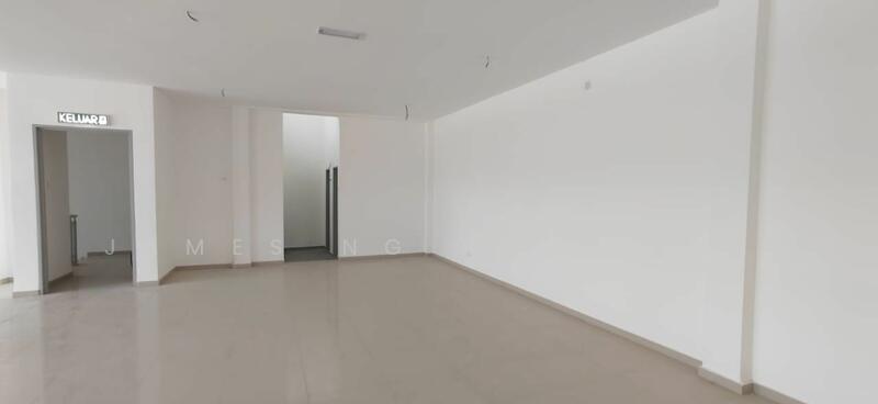 For Rent - 1.5 Storey Semi-D Factory [Big Corner]@ Nilai