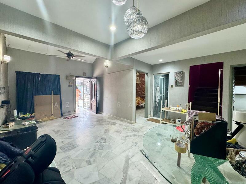 For Sale - 1 and a half Storey Terrace Usj 2 Subang Jaya