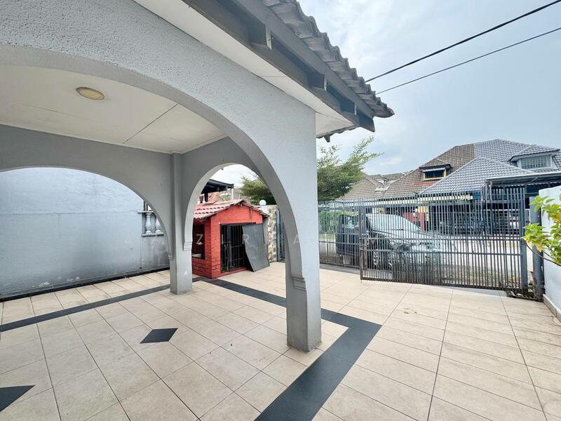 For Sale - 1 and a half Storey Terrace Usj 2 Subang Jaya