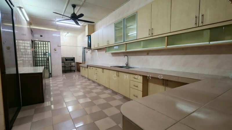 Rumah Berkembar untuk Dijual di Taman Ipoh Selatan (Ipoh) - Amie Chong - Kitchen - PropertyGuru.com.my