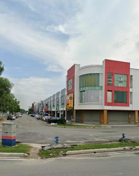 For Rent - Limited Corner Unit Jenjarom Ground Floor Shop Available Now