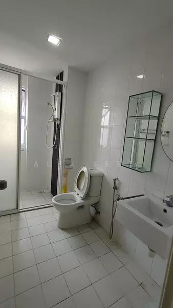 Untuk Disewa - Plaza Menjalara