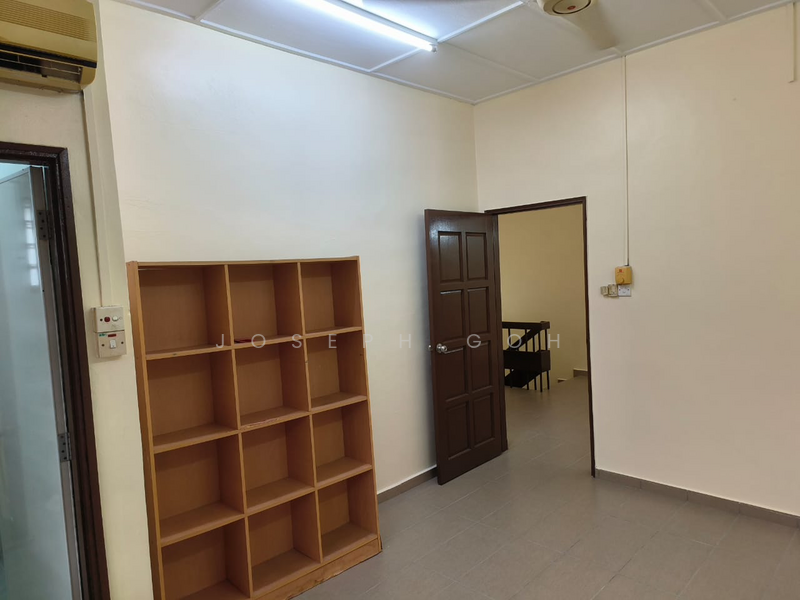 For Rent - 2-storey Terrace House at Taman Perling