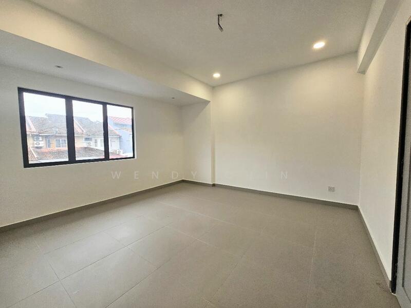 For Sale - TAMAN PUCHONG UTAMA