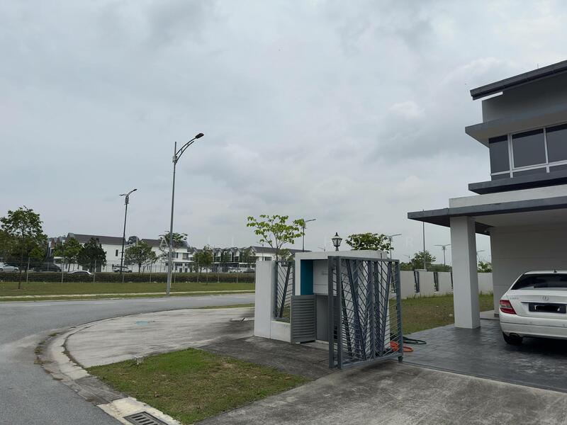 For Sale - Aman Serenia, Serenia Arina 2 Double Storey Superlink House For Sale Corner Lot & Fully Furnished