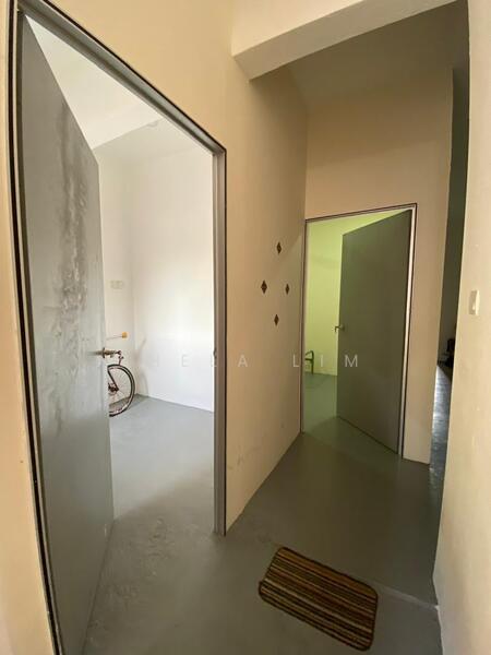 For Sale - Taman Sri SKudai, Jalan Emas 1 @ 2 Storey Shoplot (Facing Main Road)