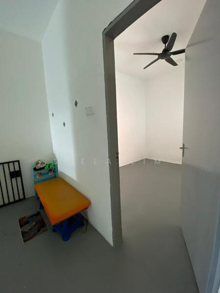 For Sale - Taman Sri SKudai, Jalan Emas 1 @ 2 Storey Shoplot (Facing Main Road)