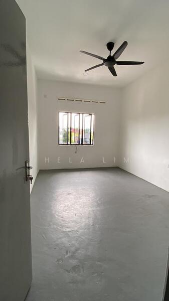 For Sale - Taman Sri SKudai, Jalan Emas 1 @ 2 Storey Shoplot (Facing Main Road)