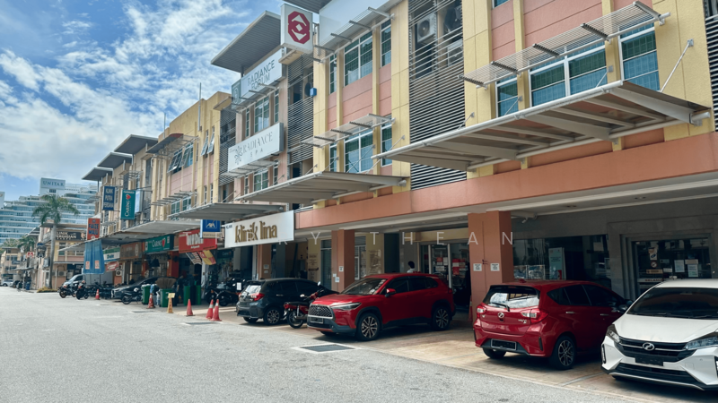 For Sale - 3 Sty Shop @ SS6 Kelana Jaya PJ , Malay Crowd & High Demand Area