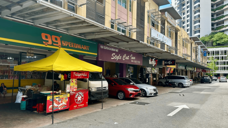 For Sale - 3 Sty Shop @ SS6 Kelana Jaya PJ , Malay Crowd & High Demand Area