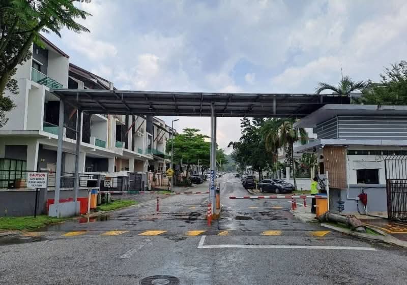 3-storey Terraced House for Sale in Puchong (Selangor) - Allen . - Exterior - PropertyGuru.com.my