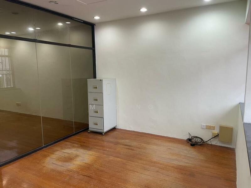 Untuk Disewa - Georgetown Office Space 1800sf Renovated Air Cond