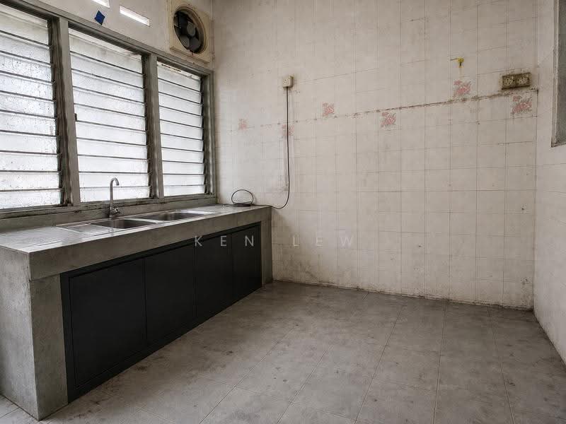 Rumah Teres 2-Tingkat untuk Dijual di Taman Midah (Cheras) - Ken Lew - Kitchen - PropertyGuru.com.my