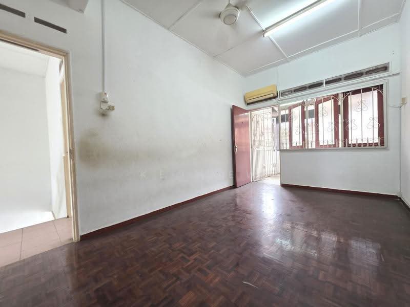 Rumah Teres 2-Tingkat untuk Dijual di Taman Midah (Cheras) - Ken Lew - Living Room - PropertyGuru.com.my