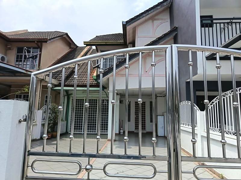 2-storey Terraced House for Sale in Bandar Baru Sri Petaling (Sri Petaling) - Amy Hong - Exterior - PropertyGuru.com.my