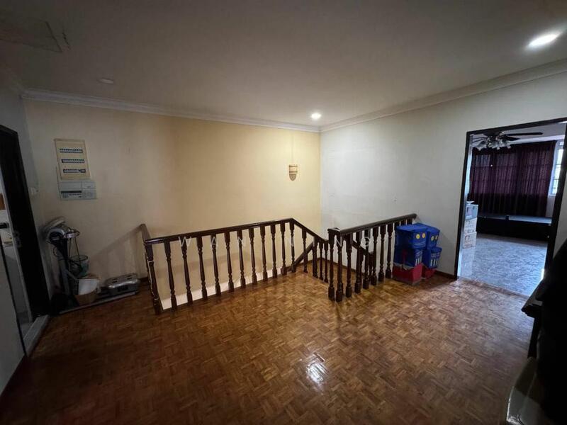 For Sale - Taman Pelangi 3 story Semi D