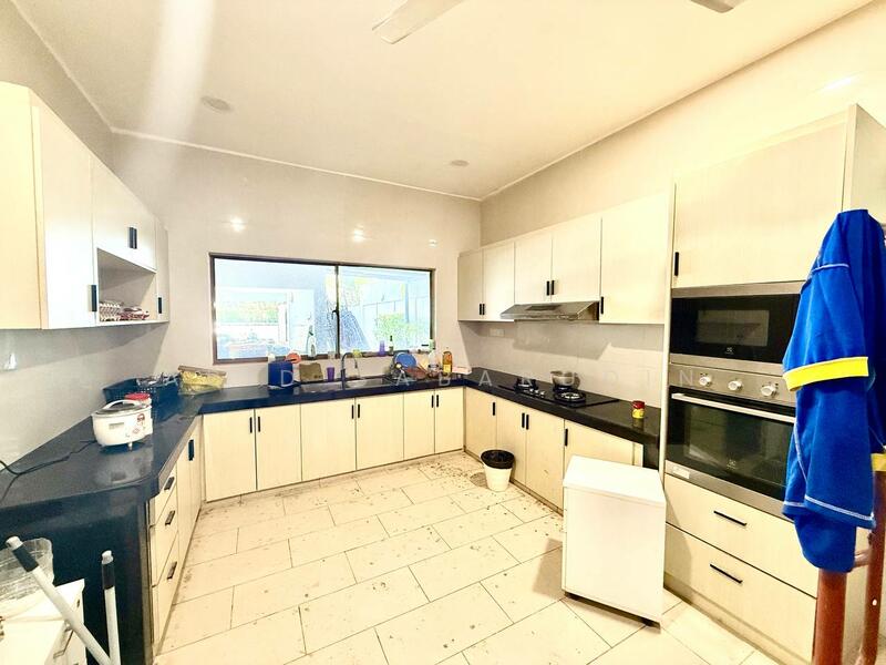 Untuk Dijual - Good Condition Ampang Hilir Bungalow @ Jalan Ampang Hilir