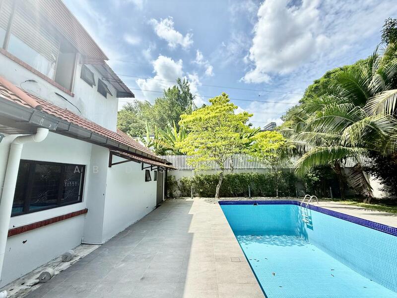 Untuk Dijual - Good Condition Ampang Hilir Bungalow @ Jalan Ampang Hilir