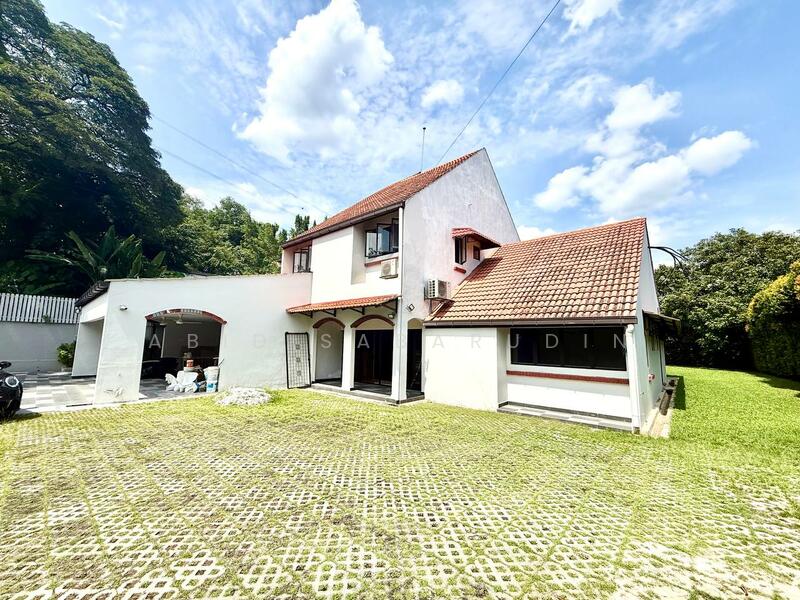 Untuk Dijual - Good Condition Ampang Hilir Bungalow @ Jalan Ampang Hilir