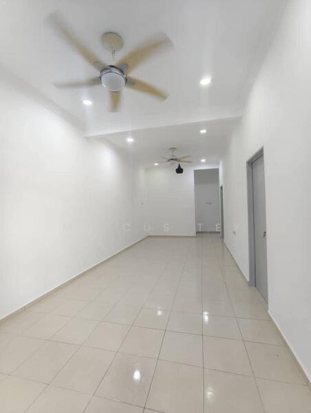 For Sale - Tangkak Tangkaks