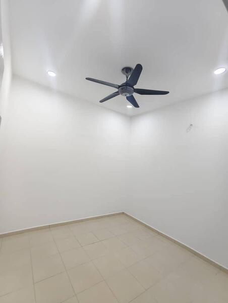 For Sale - Tangkak Tangkaks