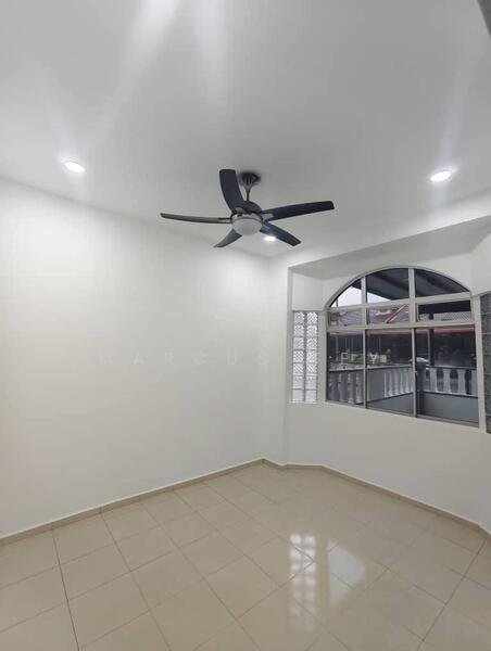 For Sale - Tangkak Tangkaks