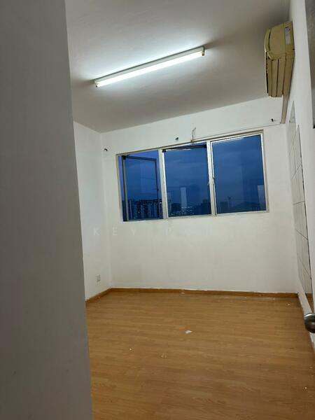 Untuk Disewa - Amara