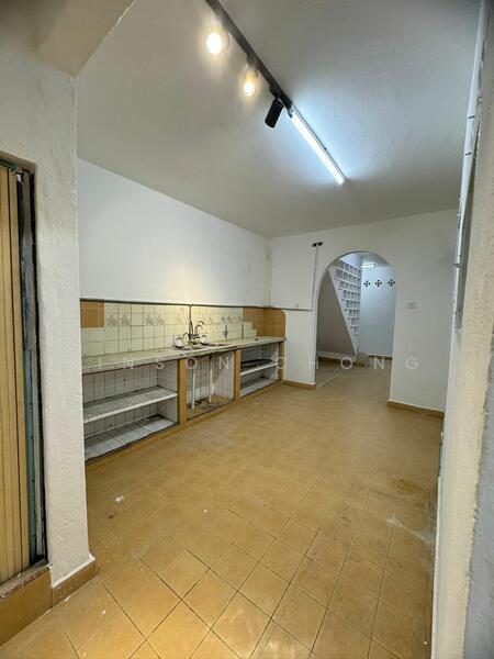 Untuk Disewa - 2-storey Terrace House at Kampung Jawa