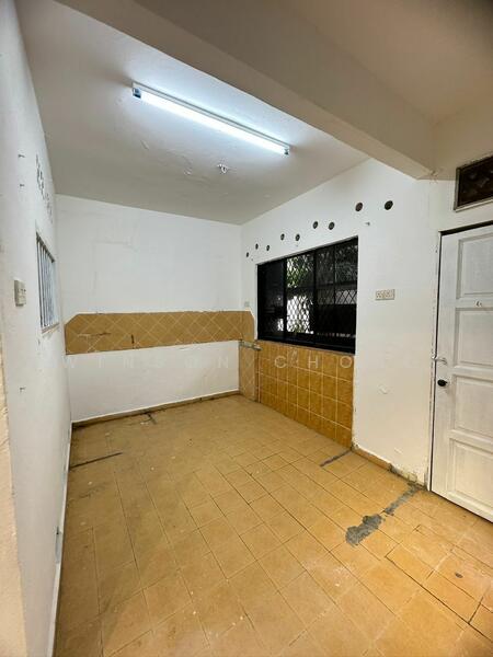 Untuk Disewa - 2-storey Terrace House at Kampung Jawa